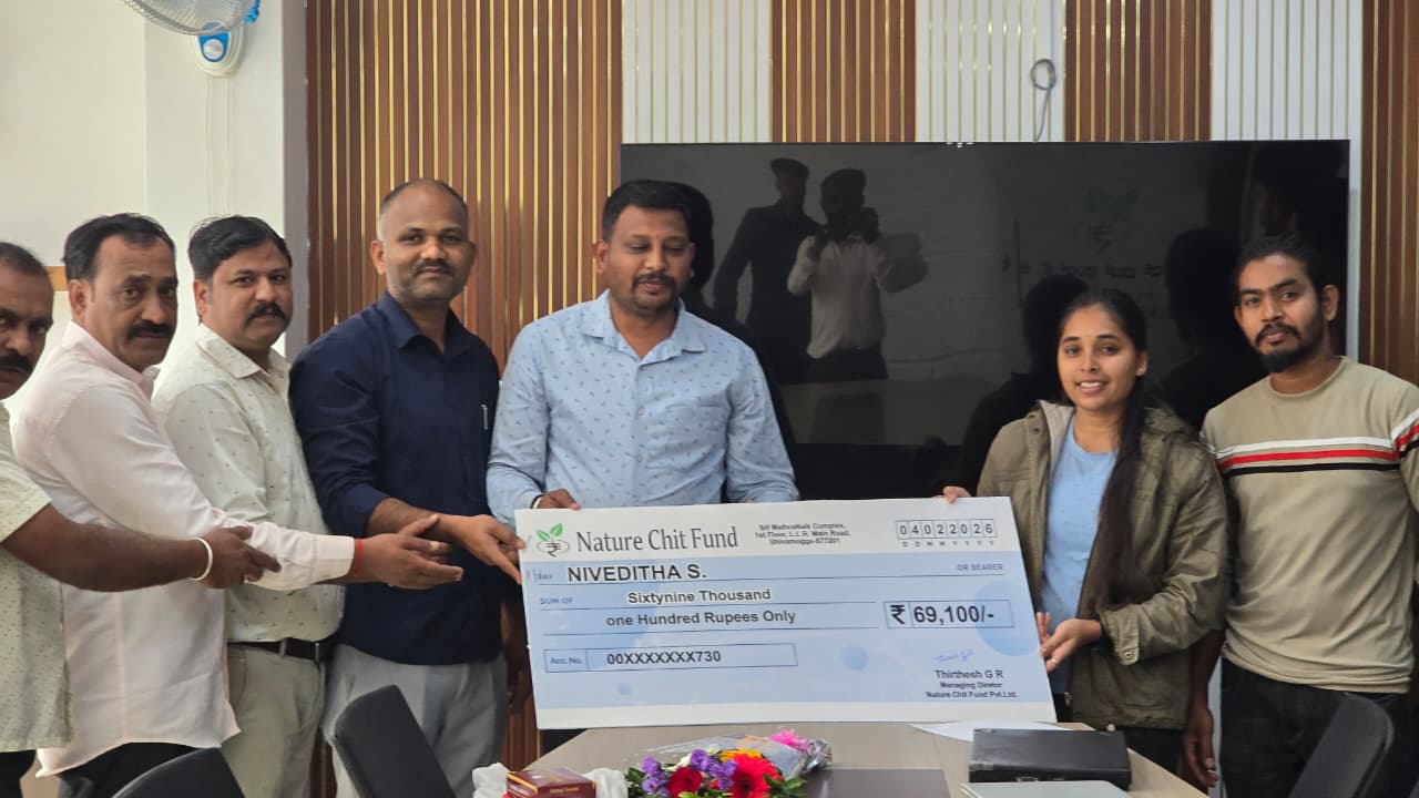 Nature Chit Fund Customer Receiving Dividend